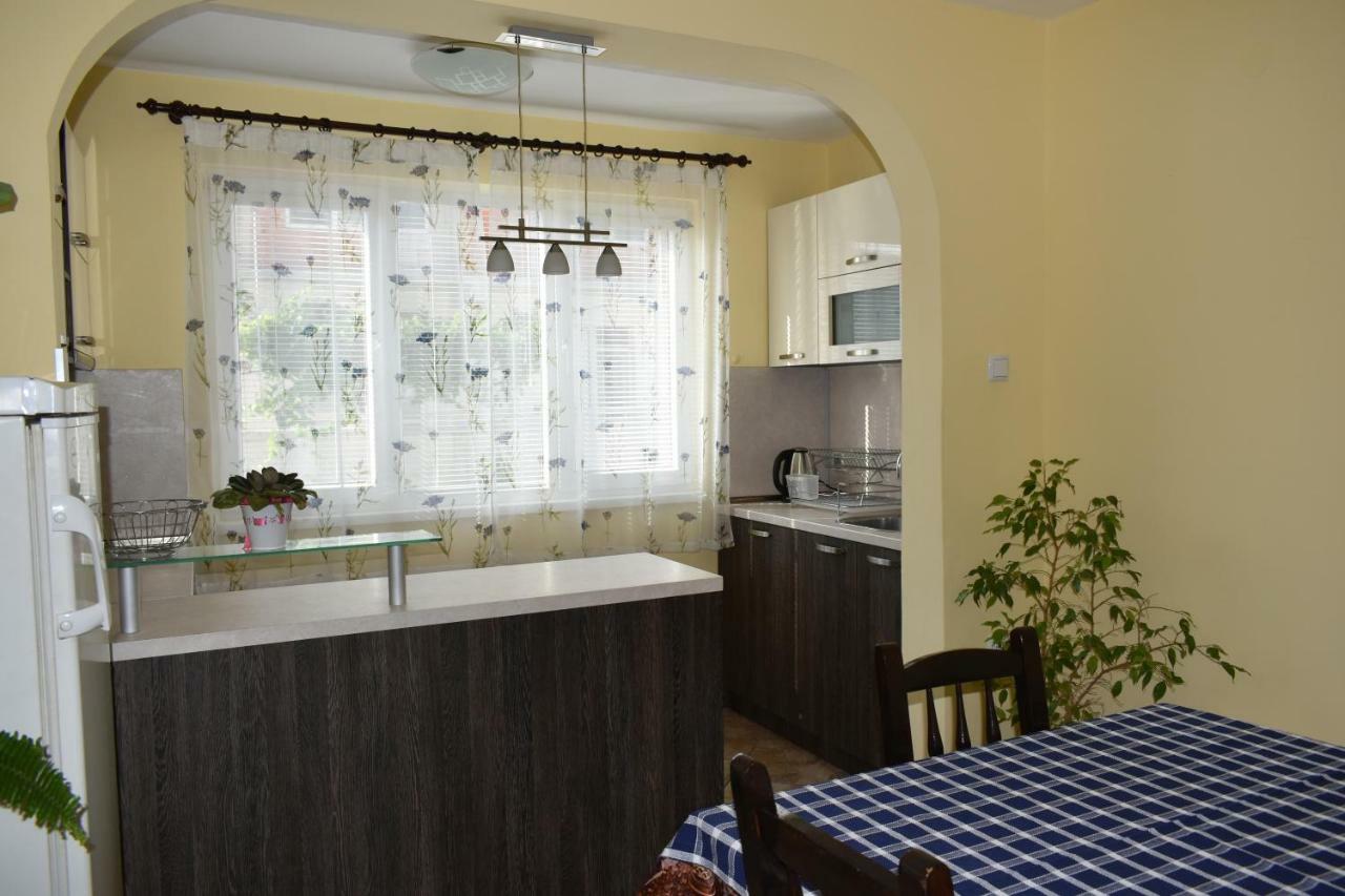 Амбър Апартамент И Стая За Гости Sozopol Exterior photo